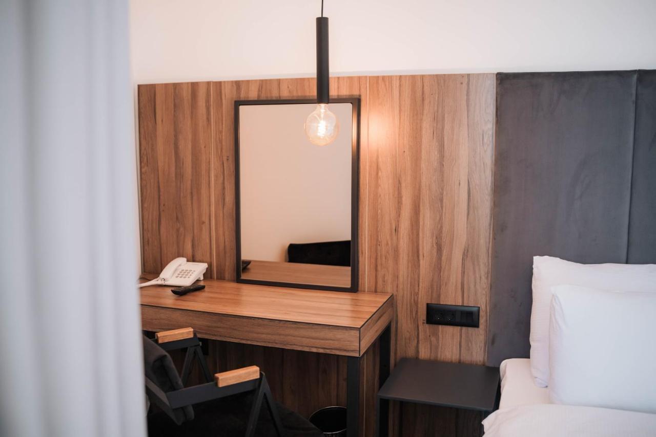Hotel Carpe Diem โมสตาร์ ภายนอก รูปภาพ