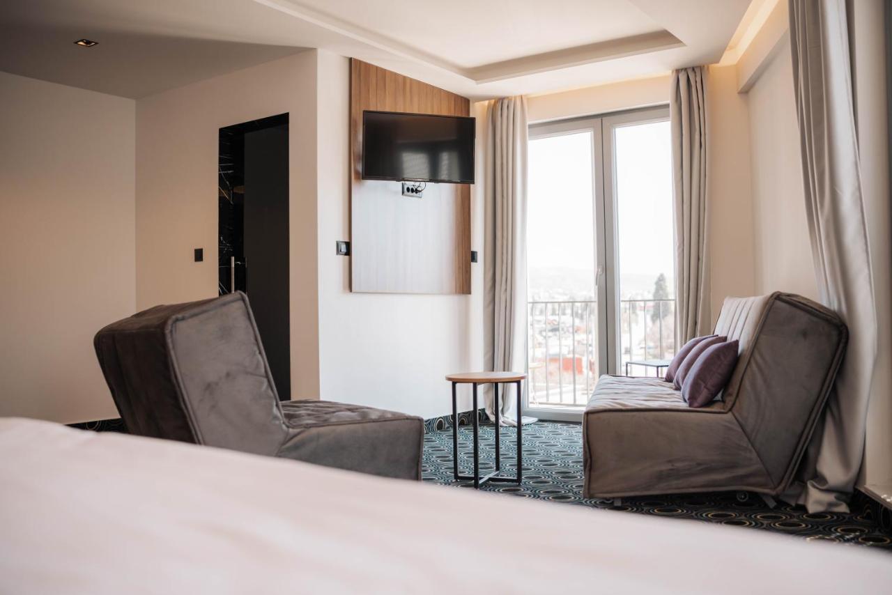 Hotel Carpe Diem โมสตาร์ ภายนอก รูปภาพ