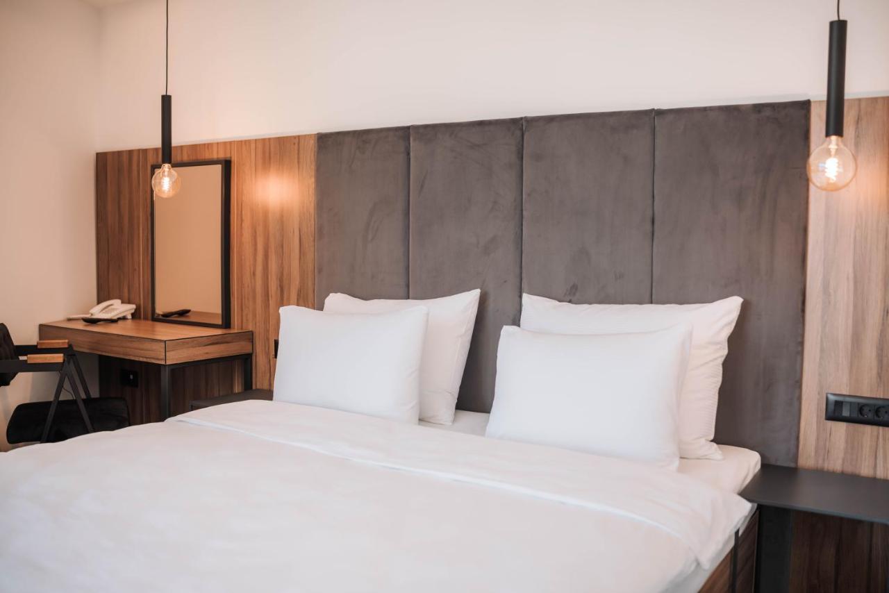 Hotel Carpe Diem โมสตาร์ ภายนอก รูปภาพ