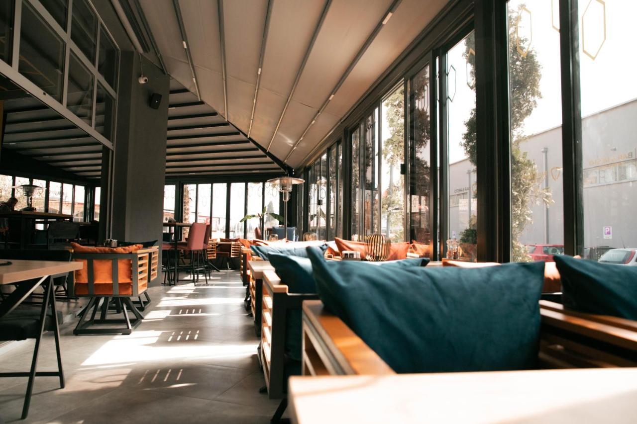 Hotel Carpe Diem โมสตาร์ ภายนอก รูปภาพ