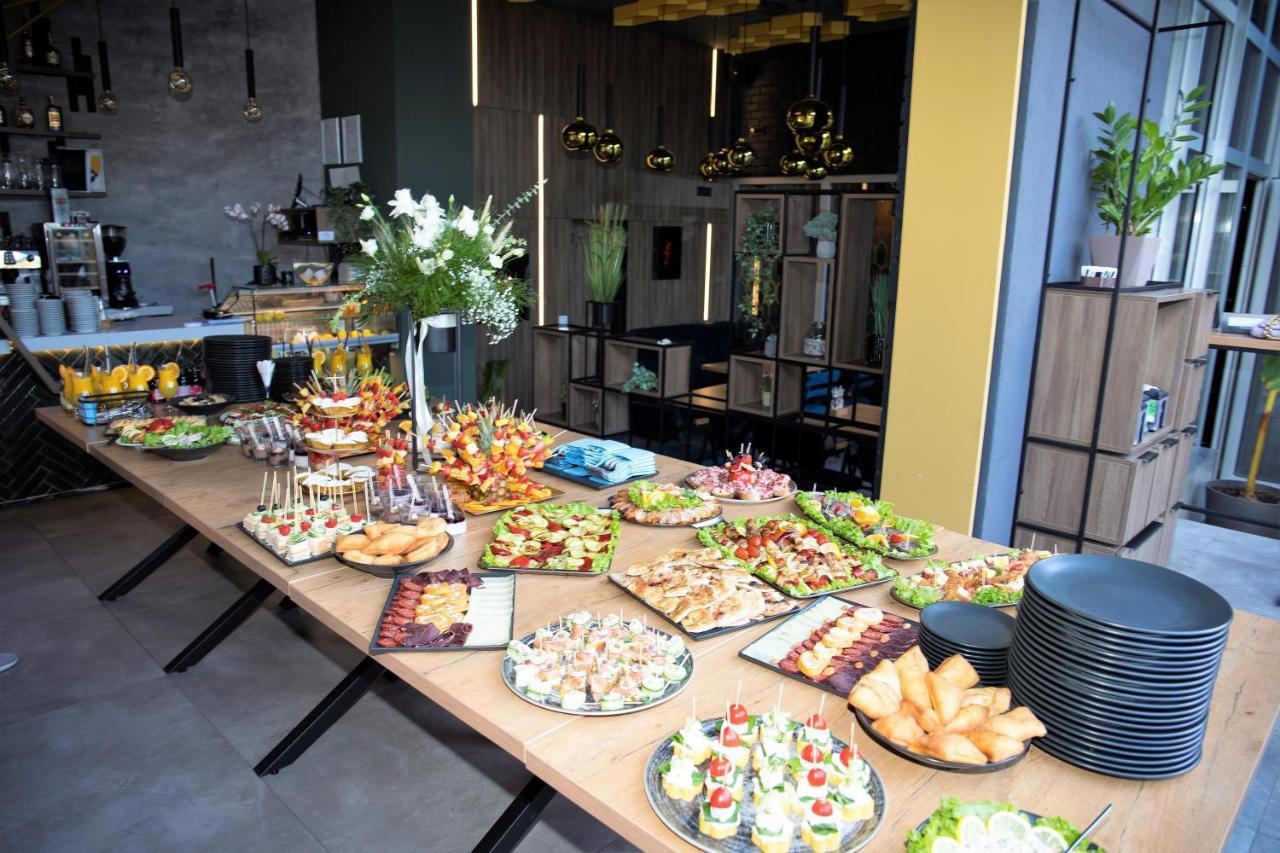 Hotel Carpe Diem โมสตาร์ ภายนอก รูปภาพ