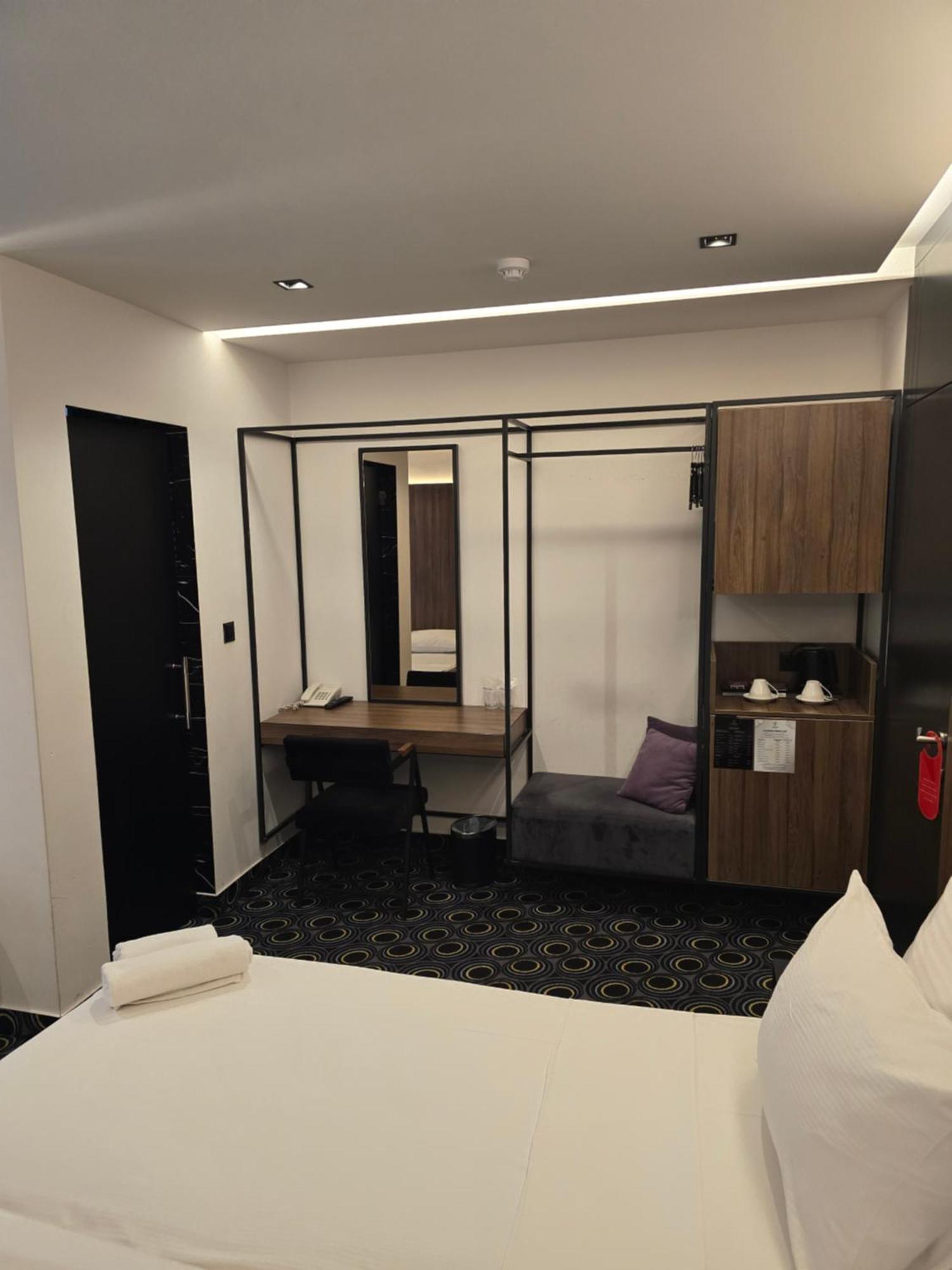 Hotel Carpe Diem โมสตาร์ ภายนอก รูปภาพ